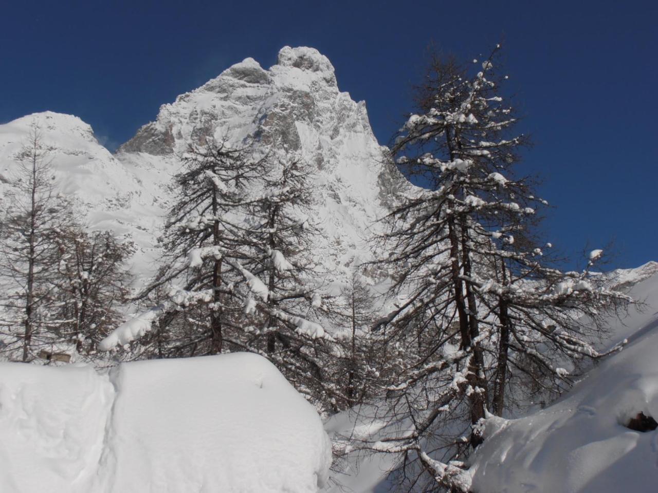 Hotel Lyskamm เบรยล์-แชร์วิเนีย ภายนอก รูปภาพ