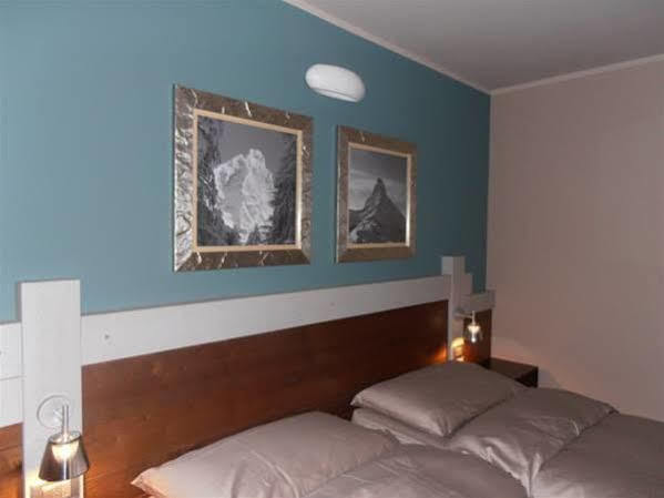 Hotel Lyskamm เบรยล์-แชร์วิเนีย ภายนอก รูปภาพ